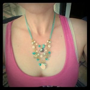NWT turqouise/pearl/crystal stone layered necklace